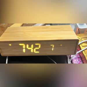 Bamboo Wireless Charging Desk Clock NEW